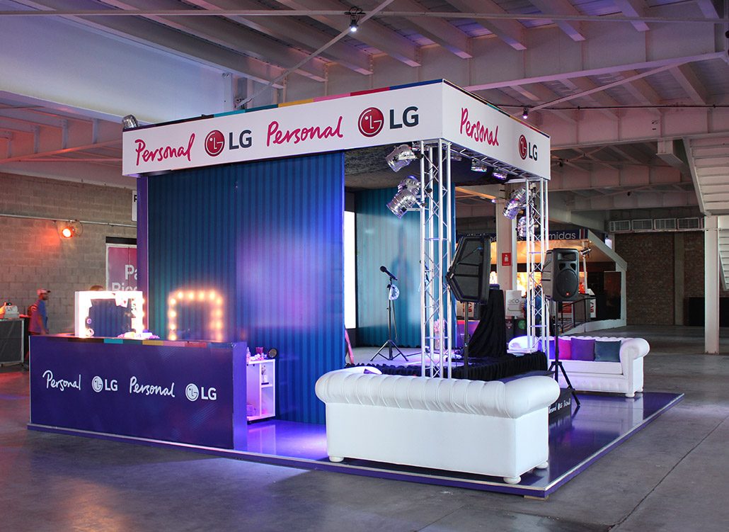 Stand, módulo o estructura para eventos — trayectoria de Trailers Especiales (2)